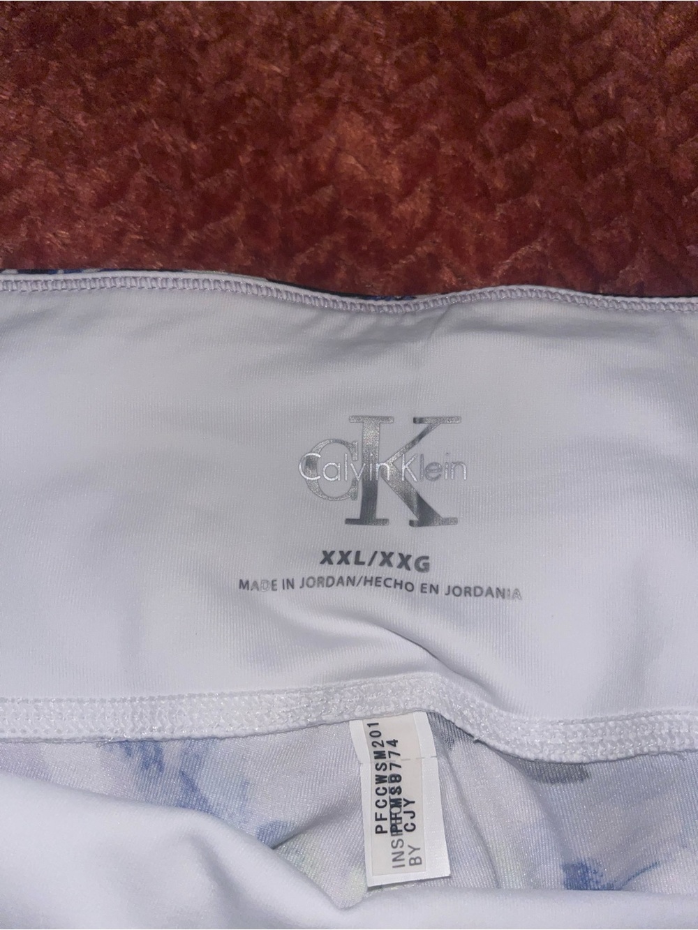 Calvin Klein Colorful, graffiti biker shorts. XXL - Picture 3 of 3